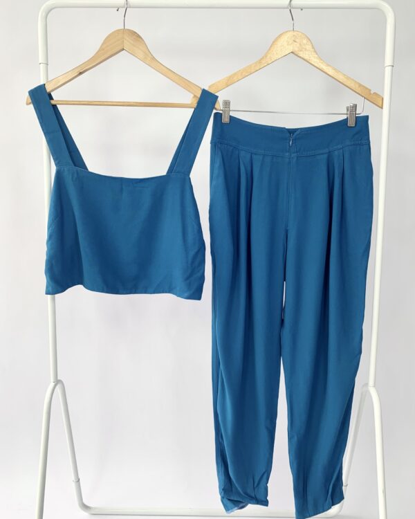 Conjunto calça e blusa azul com detalhes ABRAND - 40