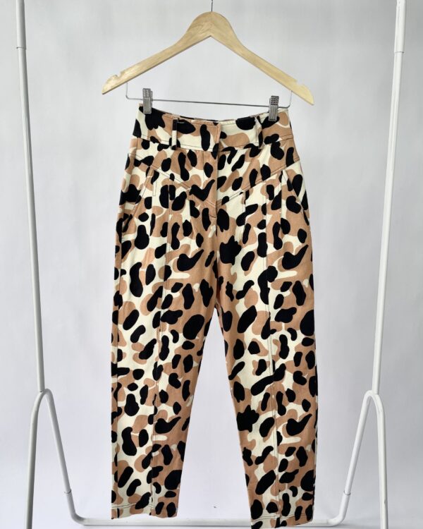 Calça estampa onça ALLMOST VINTAGE - 36 - VENDIDO SOISTEMA OTO