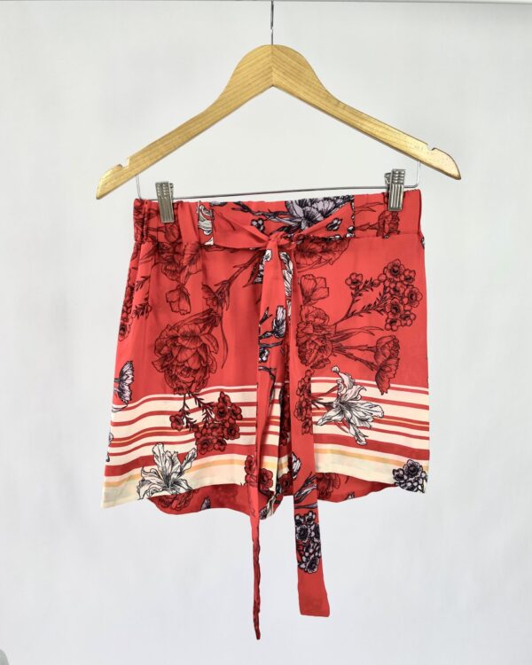 Short vermelho com estampa e faixa ANIMALE - M *nunca usado* - VENDIDO SISTEMA OTO