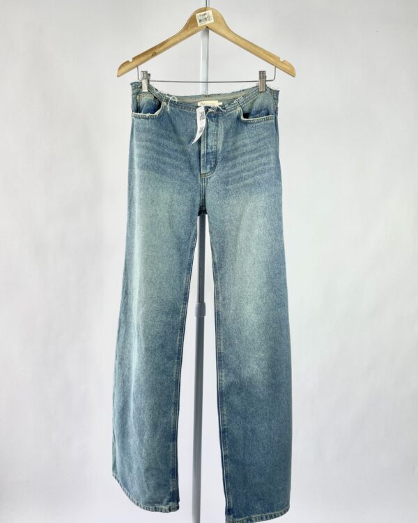 Calça lavagem clara com detalhe desfiado NV - 38 - VENDIDO SISTEMA OTO