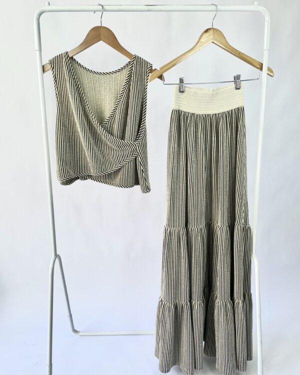 Conjunto blusa saia longa listrada A.NIEMEYER - 36