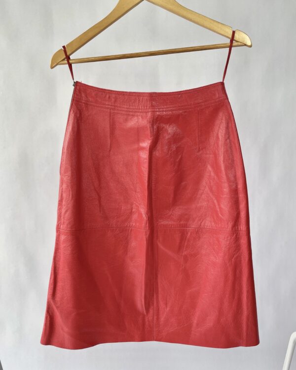 Saia midi couro vermelha EVA - 38 - VENDIDO SISTEMA OTO