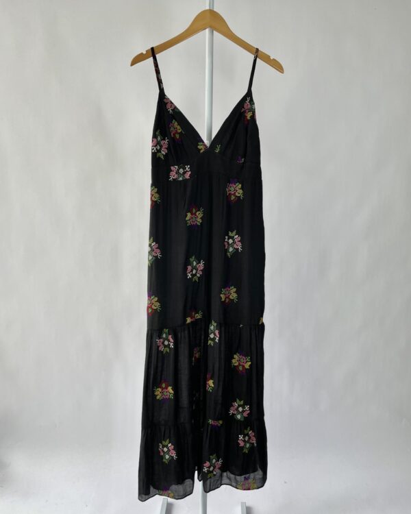 Vestido longo preto com bordados coloridos ATEEN - 42 - VENDIDO SISTEMA OTO