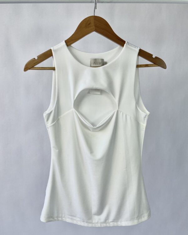 Blusa off white recorte no decote AIM - P - VENDIDO SISTEMA OTO