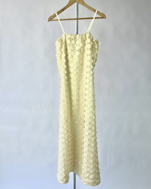 Vestido off white texturiuzado MISSINCLOF - P - VENDIDO SISTEMA OTO