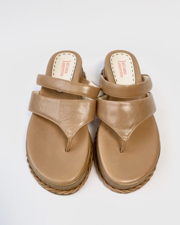 Sandália marrom com detalhes TATIANA LOUREIRO - 37 - VENDIDO SISTEMA OTTO