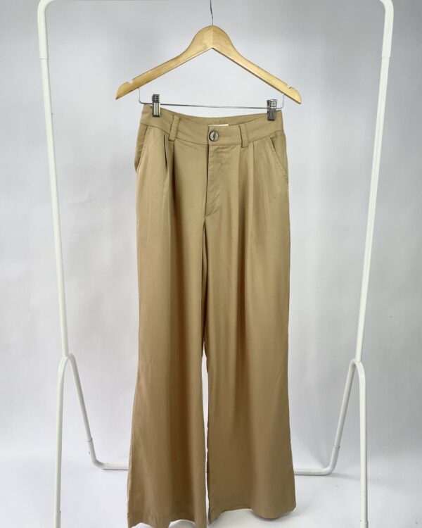 Calça pantalona bege FEMME - 34 - VENDIDO SISTEMA OTO