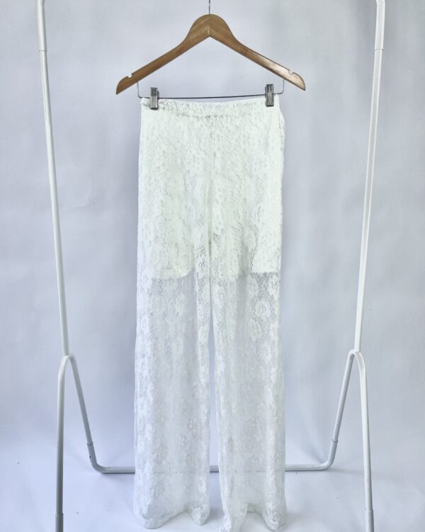 Calça renda com forro off white I DRESS - P *nunca usado* - VENDIDO SISTEMA OTO