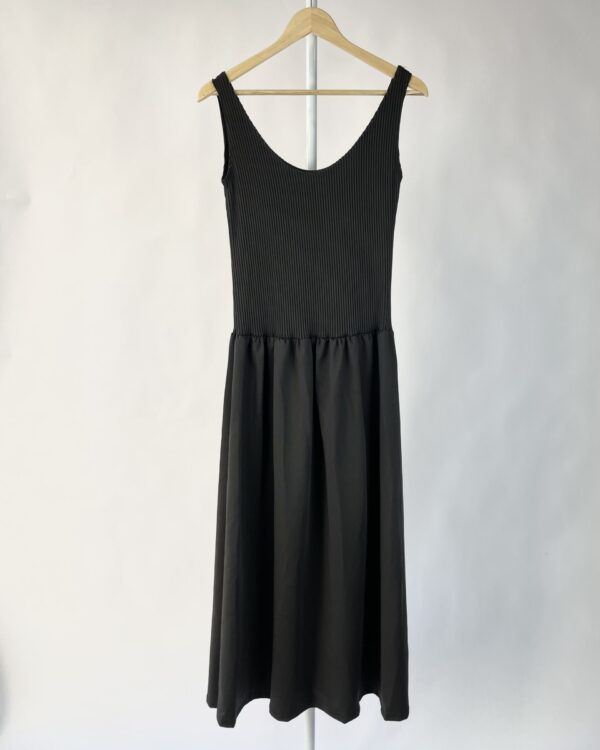 Vestido midi preto I DRESS - P *nunca usado* - VENDIDO SISTEMA OTO
