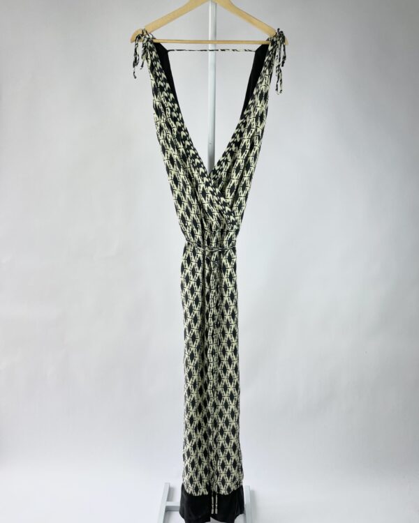 Macacão seda estampado com decote ANIMALE - 38 - VENDIDO SISTEMA OTO