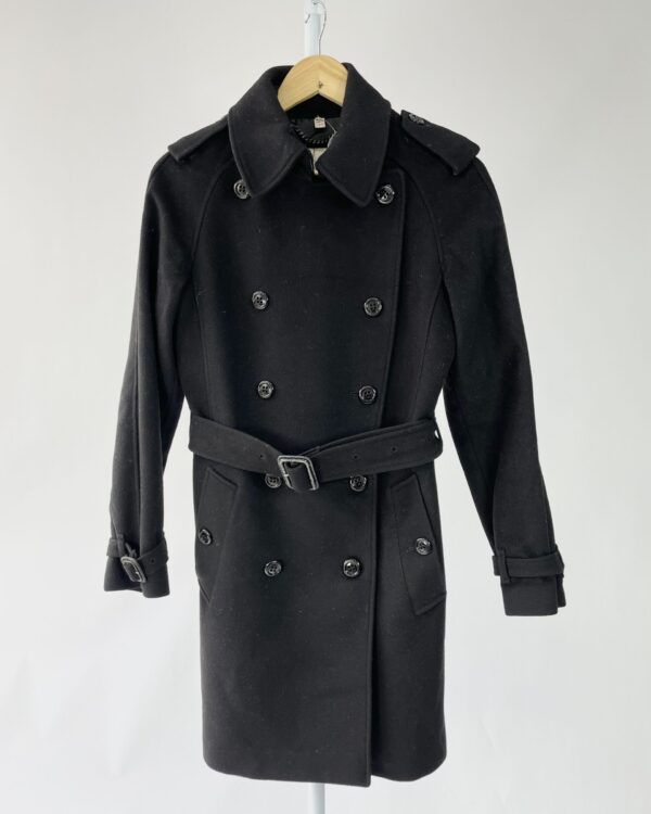 Trench coat preto lã batida com faixa BUERBERRY - PP - VENDIDO SISTEMA OTO
