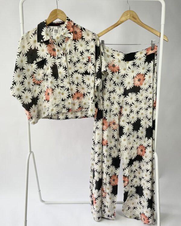 Conjunto calça e camisa seda estampa margaridas EVA - 40