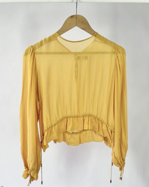 Blusa curta mangas longas detalhes de amarração mostarda NV - P - VENDIDO SIST OTO