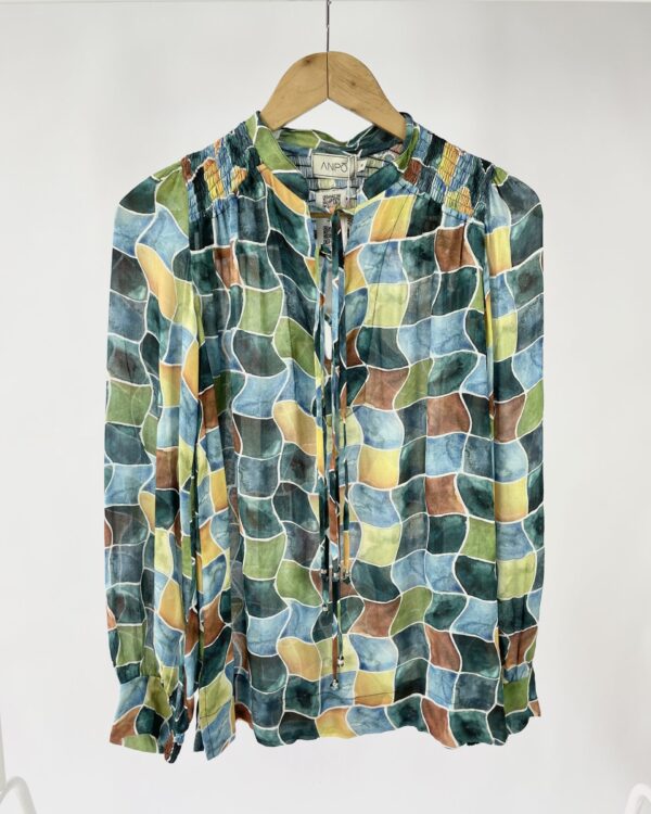 Bata estampada lastéx no ombro ANPÔ - M *nunca usada* - VENDIDO SISTEMA OTO