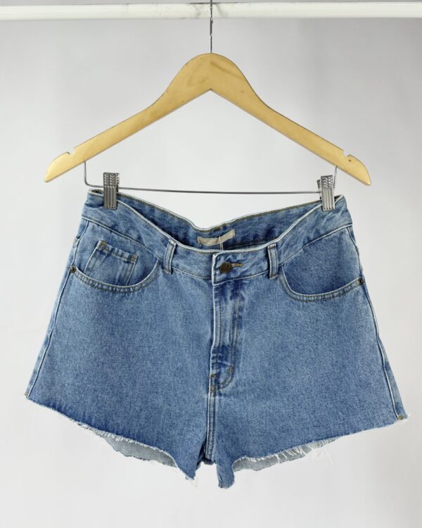 Short jeans CAROL BASSI - 40 *nunca usado* - VENDIDO SISTEMA OTO