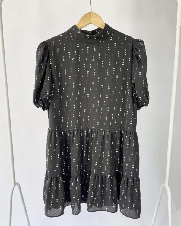 Vestido curto preto estampa corações A-COLLECTION - G - VENDIDO SISTEMA OTO