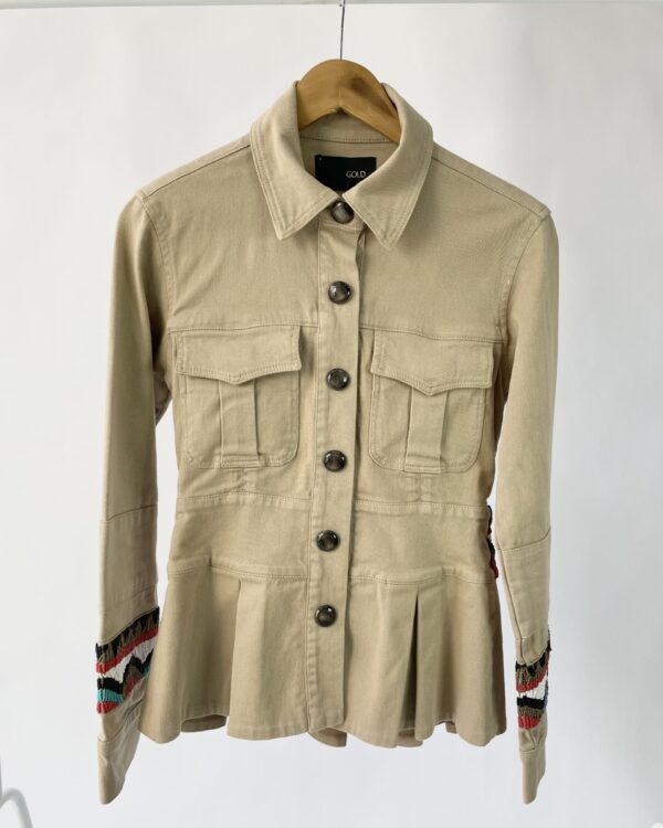 Jaqueta sarja kakhi bordada ANDRÉA BOGOZIAN - P - VENDIDO SISTEMA OTO