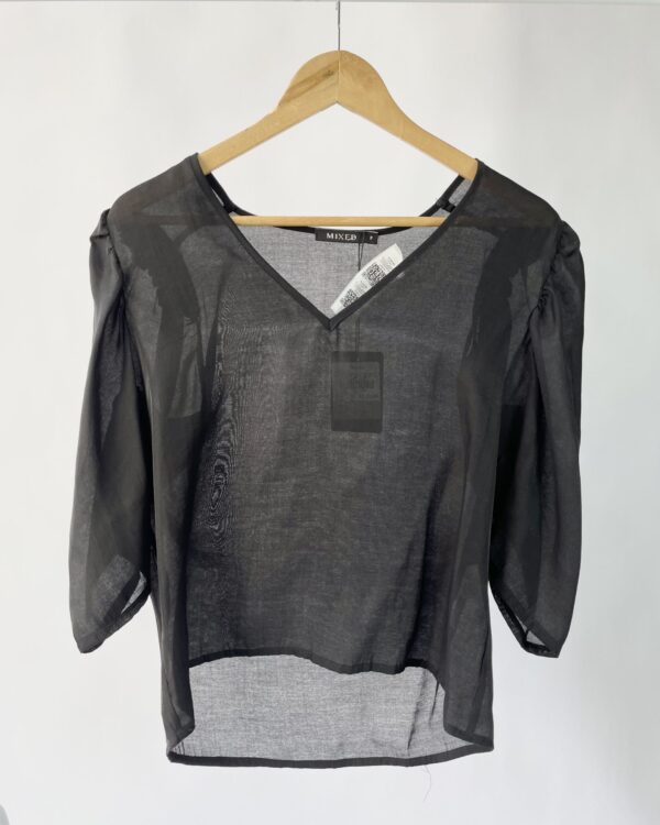 Blusa preta com manga bufante MIXED - P *nunca usado* - VENDIDO SISTEMA OTO