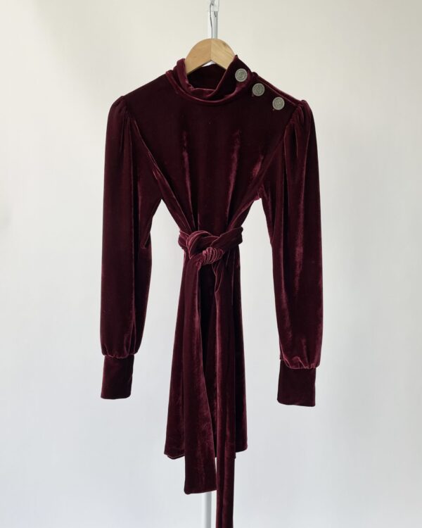 Vestido curto brodô manga e faixa BLESSED - M - VENDIDO SISTEMA OTO