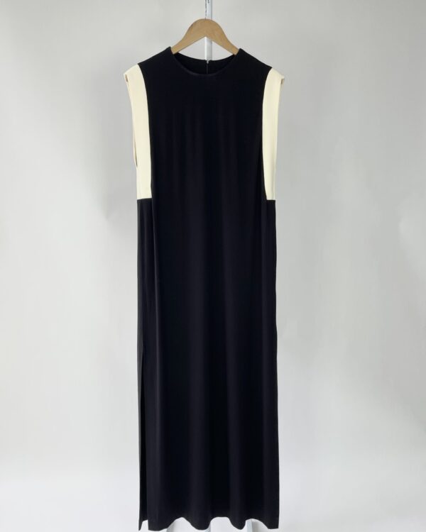 Vestido preto com manga off white ANIMALE - M - VENDIDO SISTEMA OTO