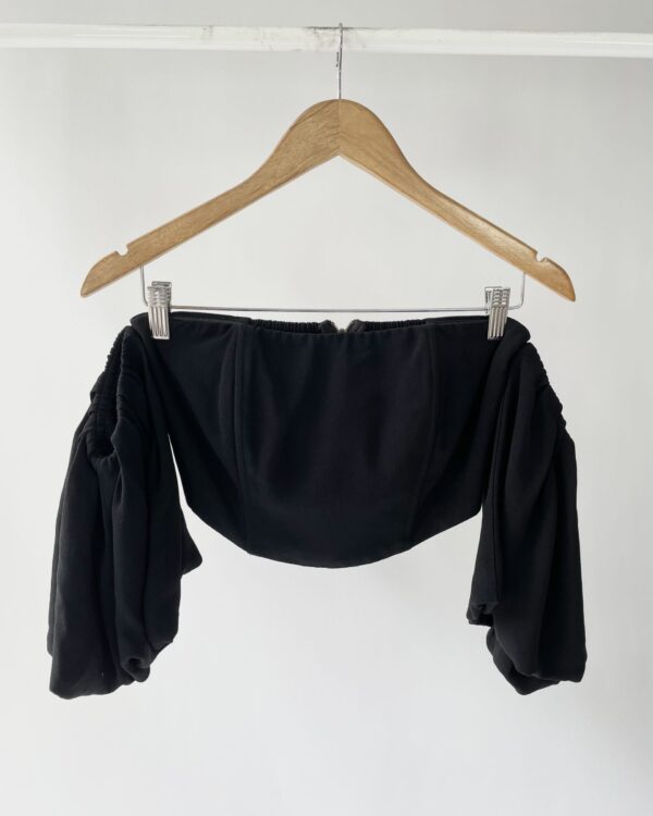 Cropped preto ombro ombro NV - P - VENDIDO SISTEMA OTO