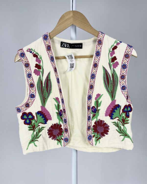 Colete bege bordados coloridos ZARA - P - VENDIDO SISTEMA OTO