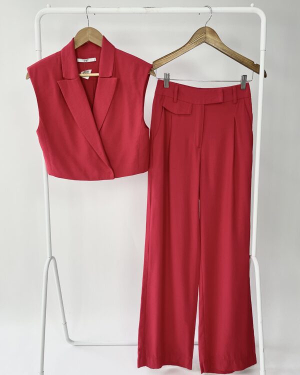 Conjunto colete e calça vermelho HIT - PP - VENDIDO SISTEMA OTO