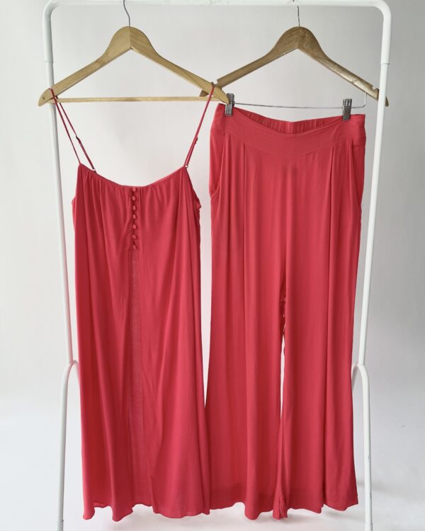 Conjunto vermelho calça e sobreposição DRESS TO - M - VENDIDO SISTEMA OTO