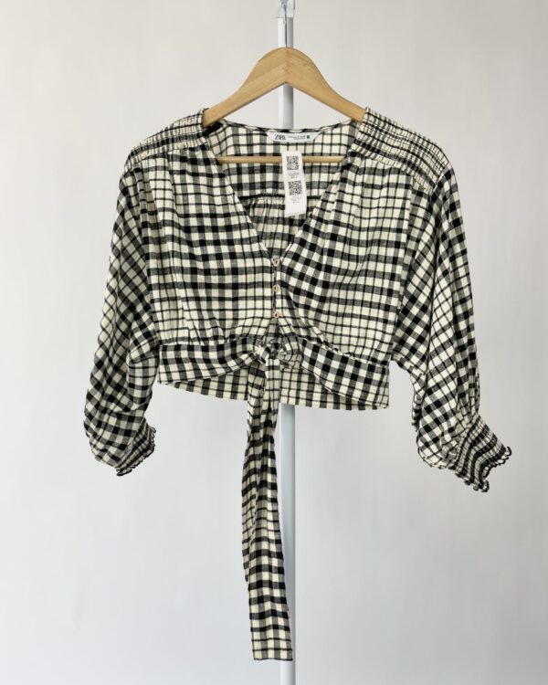 Blusa xadrez p&b mangas bufantes ZARA - P VENDIDO SISTEMA OTO