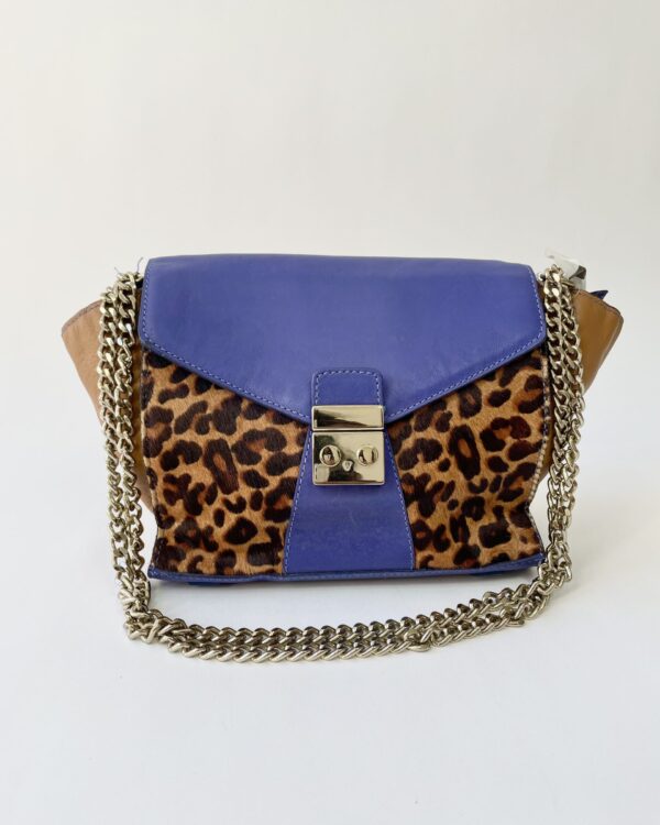 Bolsa azul e caramelo detalhe estampa onça SCHUTZ - VENDIDO SISTEMA OTO