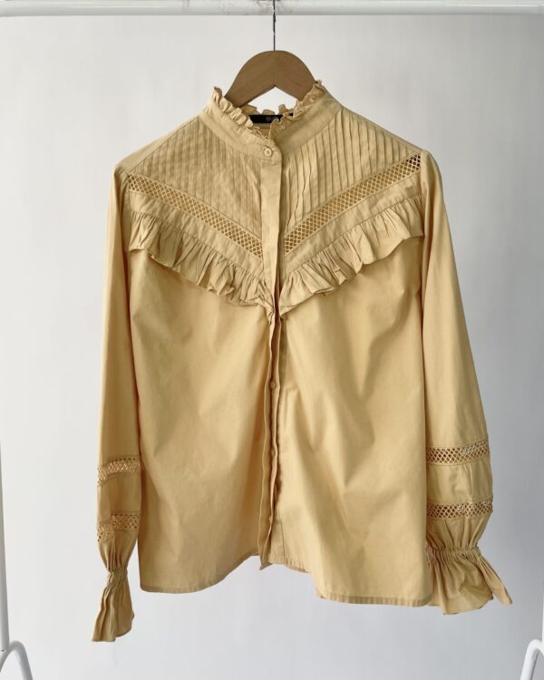 Blusa bege detalhes manga EVA - 40 - VENDIDO SISTEMA OTO