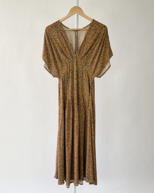 Vestido midi marrom estampa onça FARM - P - VENDIDO SISTEMA OTO