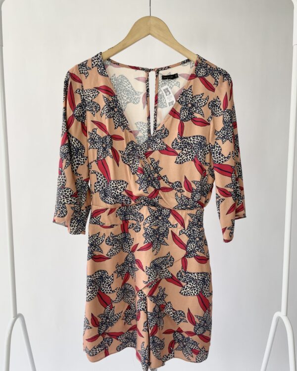 Vestido curto bege estampado decote transpassado MARIA FILÓ - P - VENDIDO SISTEMA OTO