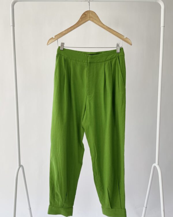 Calça verde pregas na frente LEELOO - 38 - VENDIDO SISTEMA OTO