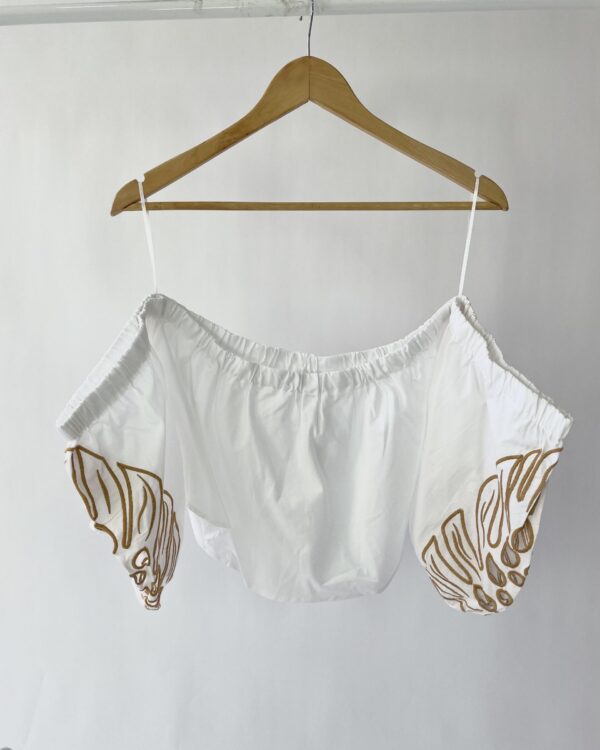 Cropped algodão off white mangas bufantes e com bordadas DU - G - VENDIDO SISTEMA OTO