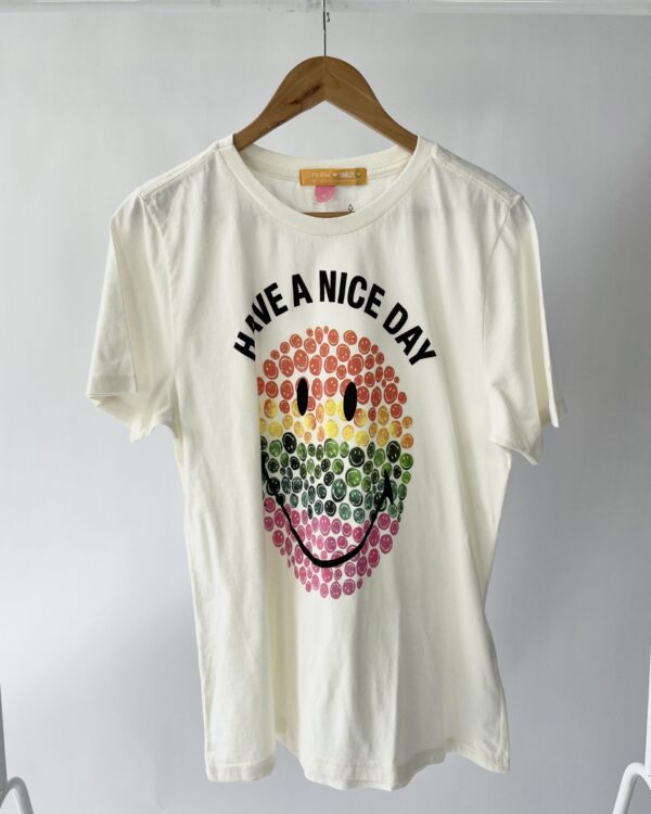 Tshirt off white estampa smile na frente FARM - M - VENDIDO SISTEMA OTO