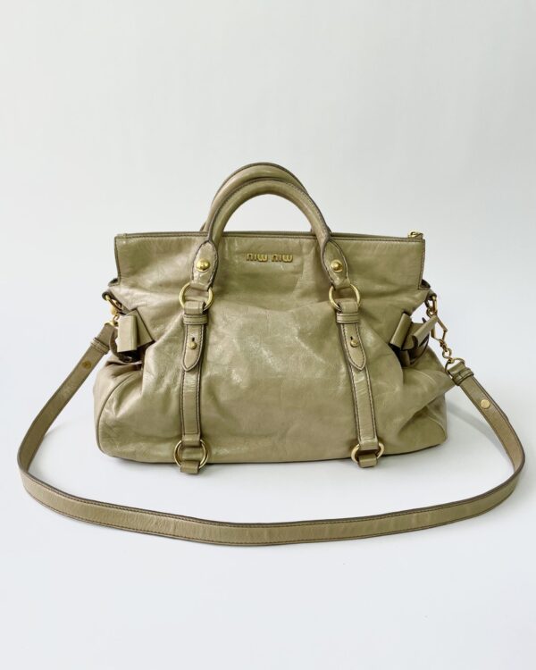 Bolsa bege MIUMIU - VENDIDO SISTEMA OTO