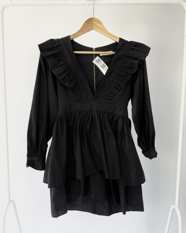 Vestido curto preto com manga longa e babados NV - P - VENDIDO SISTEMA OTO