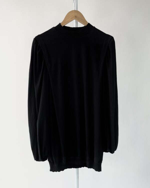 Vestido preto malha curto com mangas FARM - P - VENDIDO SISTEMA OTO