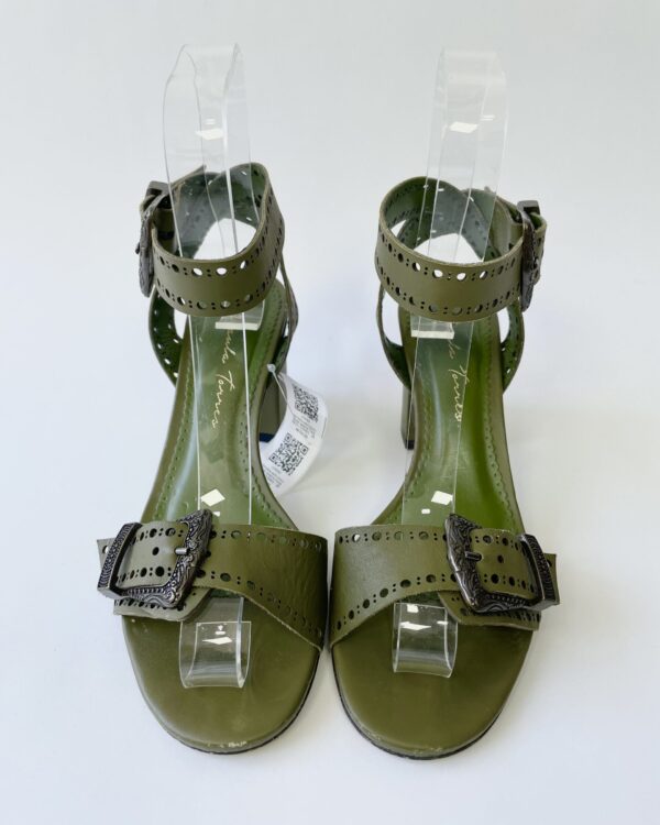 Sandalia salto bloco verde detalhe fivela PAULA TORRES - 39 - VENDIDO SISTEMA OTO