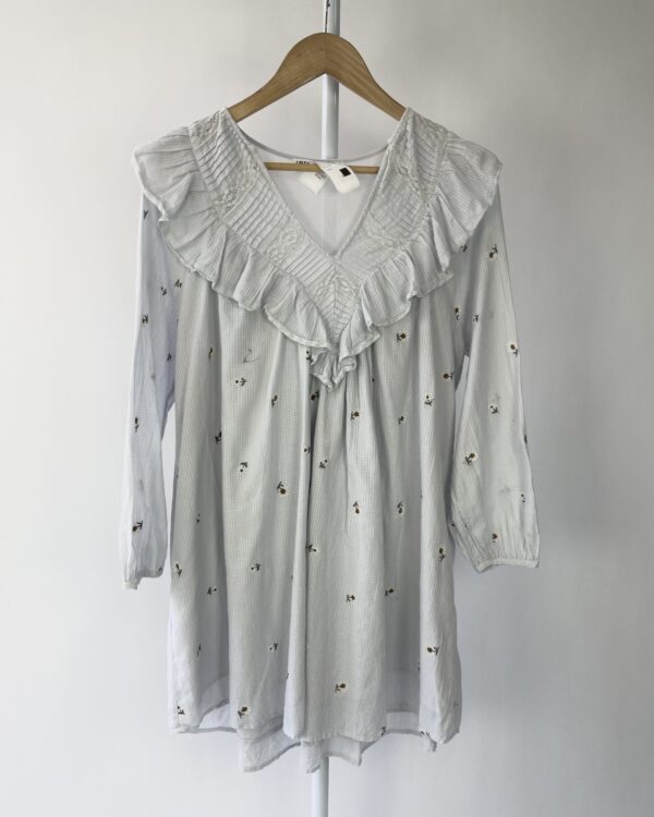 Vestido curto azul claro com babados ZARA - PP - VENDIDO SISTEMA OTO