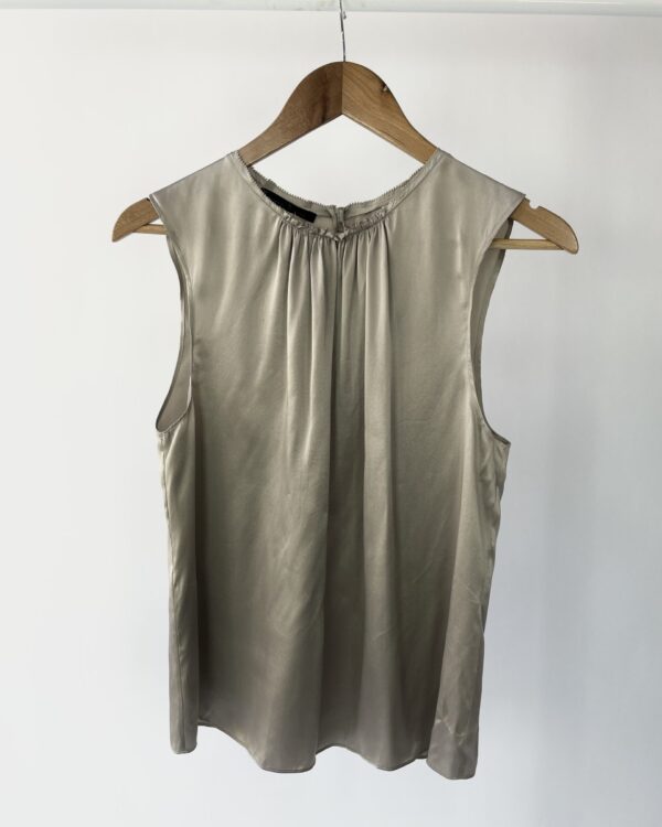 Blusa cinza seda CAROLINA HERRERA - M - VENDIDO SIST OTO
