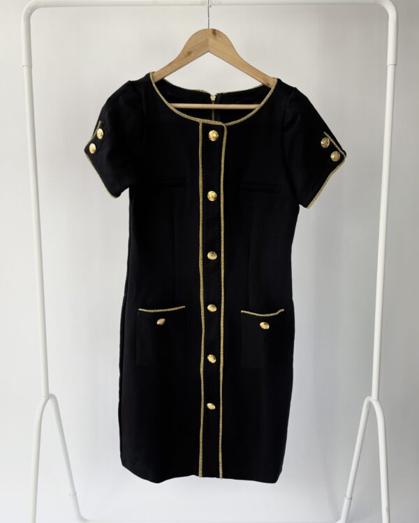 Vestido preto curto com detlahes dourados AGILITÁ - G *nunca usado* - VENDIDO SISTEMA OTO