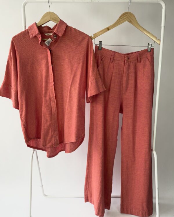 Conjunto calça e camisa  rosa  INDIE - P *COLEÇAO ATUAL* - VENDIDO SISTEMA OTO