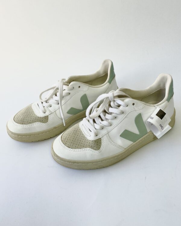 Tenis branco detalhes verde VEJA - 36-VENDIDO SISTEMA OTTO