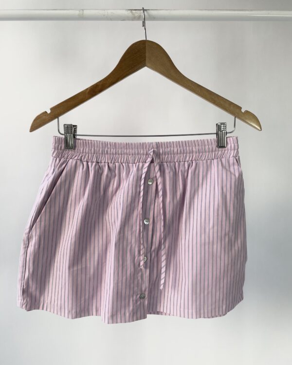 Saia curta rosa listrada LOJA  3 - M *NUNCA USADO* - VENDIDO SISTEMA OTO