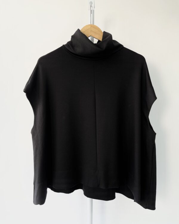 Blusa preta com gola ÂME - P - VENDIDO SISTEMA OTO