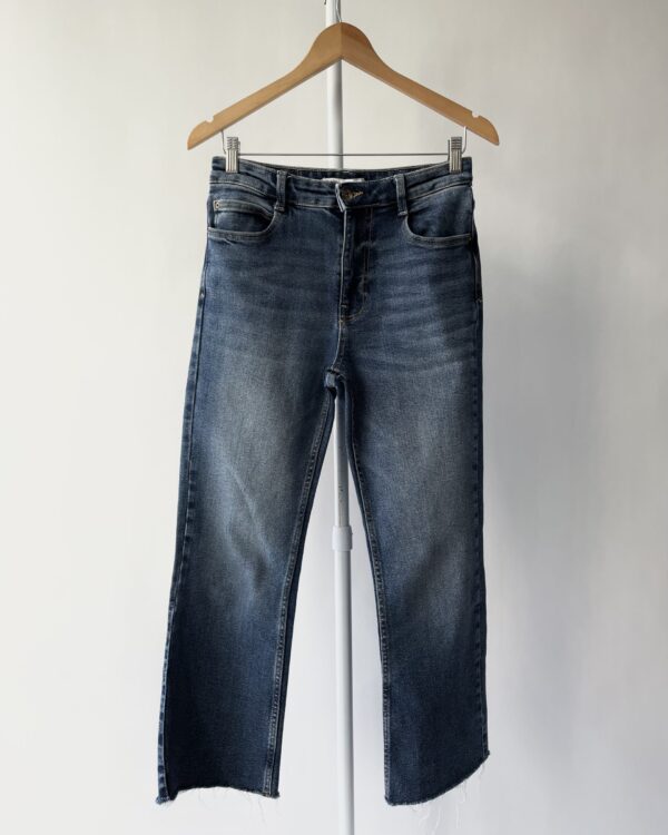 Calça jeans com desfiado na barra ZARA - 36 VENDIDO SISTEMA OTO