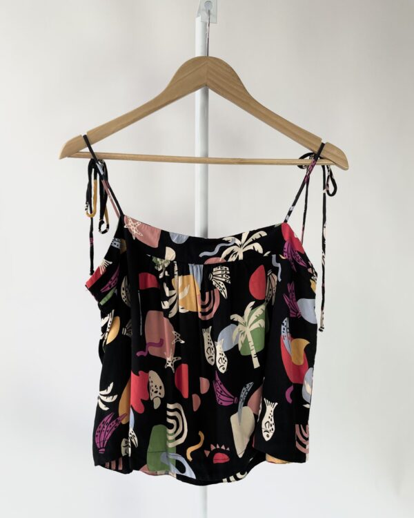 Blusa bata preta com estampa alças finas CANTAO - M VENDIDO SISTEMA OTO