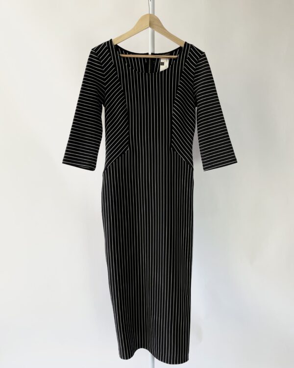 Vestido midi preto listrado CARLOTA COSTA - M - VESTIDO MIDI PRETO LISTRADO